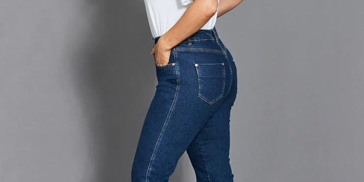 Flare Jeans - Embody Women